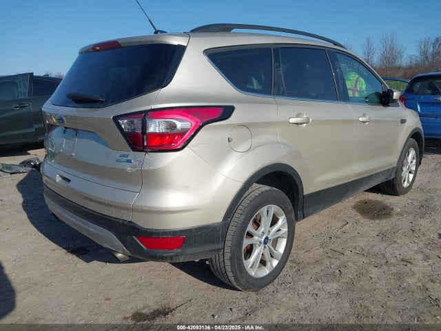 1FMCU9GD2JUD12616 Ford ESCAPE SE