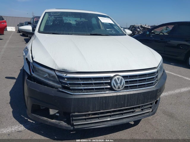 1VWBT7A30HC037915 Volkswagen 1.8 tsi