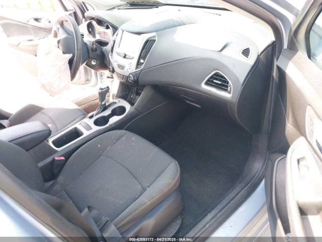 1G1BC5SM0J7157137 Chevrolet Cruze Ls Auto