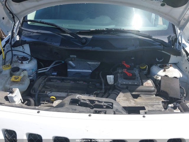 1C4NJPBA2GD502240 Jeep Patriot Sport