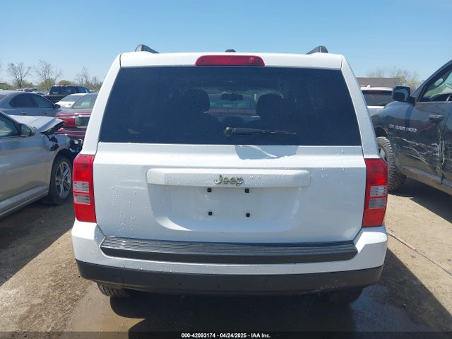 1C4NJPBA2GD502240 Jeep Patriot Sport