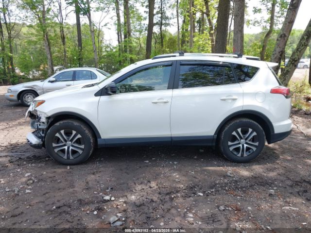 JTMZFREV6HJ110359 Toyota RAV4 LE