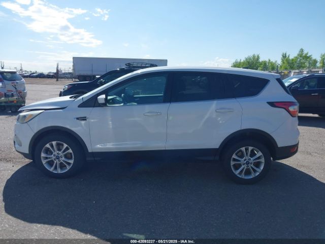1FMCU9GD3HUB82341 Ford ESCAPE SE
