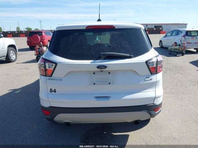 1FMCU9GD3HUB82341 Ford ESCAPE SE