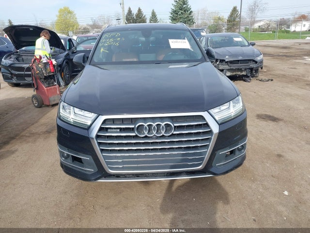 WA1VAAF75JD045016 Audi Q7 3.0t Premium