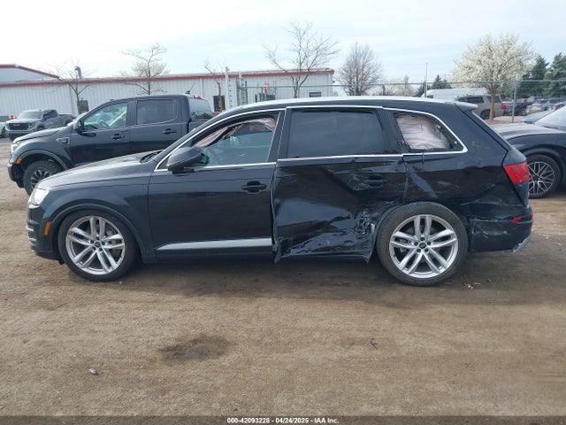 WA1VAAF75JD045016 Audi Q7 3.0t Premium