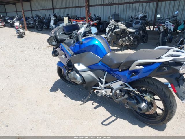 2022 BMW R 1250 WB10L0305N6F43805 Photo 2