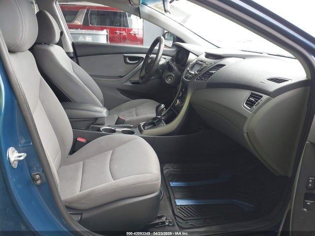 KMHDH4AE3GU519912 Hyundai ELANTRA SE