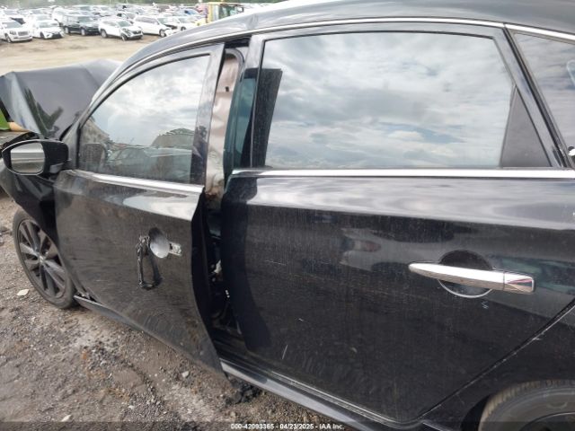 3N1AB7AP7JY279878 Nissan SENTRA SR