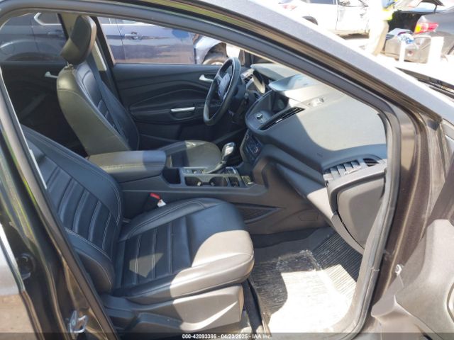 1FMCU9HD9KUB73827 Ford ESCAPE SEL