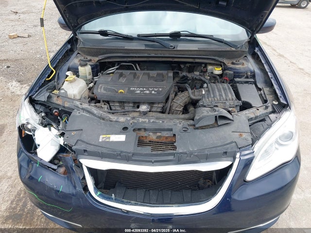 Chrysler 200 Touring 2014 1C3CCBBB5EN111950 Image 10
