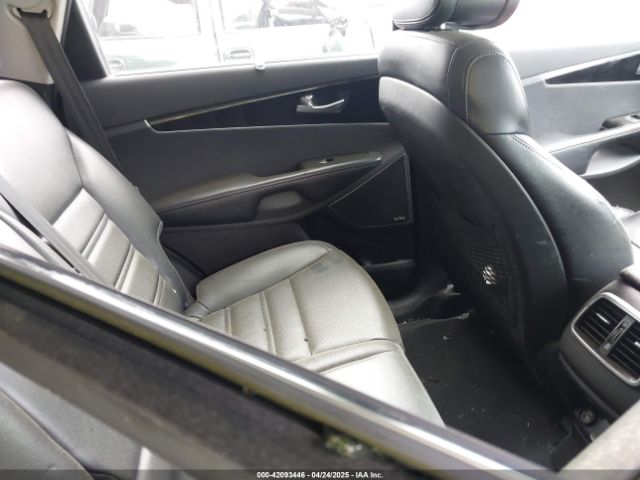5XYPKDA59GG040012 KIA Sorento 3.3l Sx