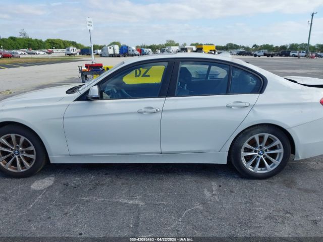 WBA8E5G39HNU44894 BMW 320i Xdrive