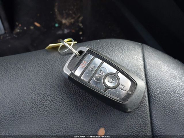 3FA6P0MU3KR136943 Ford Fusion Hybrid Sel
