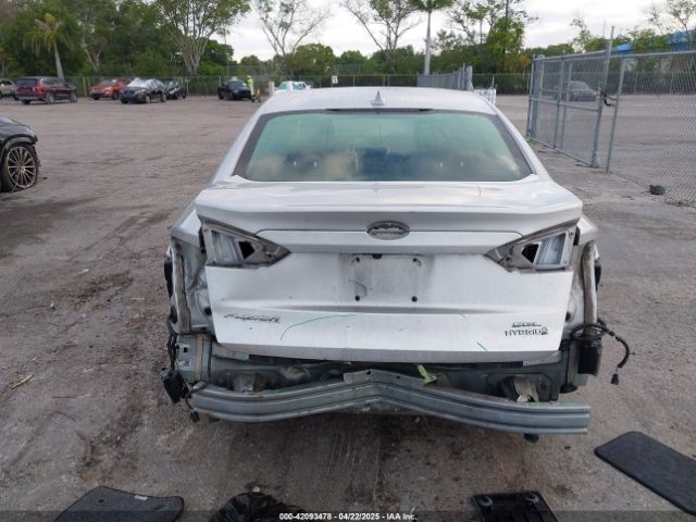 3FA6P0MU3KR136943 Ford Fusion Hybrid Sel