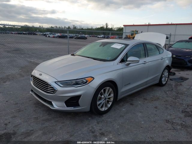 3FA6P0MU3KR136943 Ford Fusion Hybrid Sel