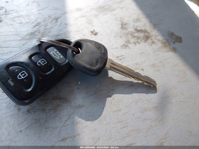 5NPD84LF9JH228617 Hyundai ELANTRA SEL