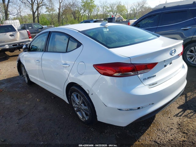 5NPD84LF9JH228617 Hyundai ELANTRA SEL