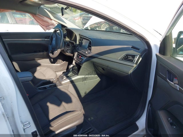 5NPD84LF9JH228617 Hyundai ELANTRA SEL