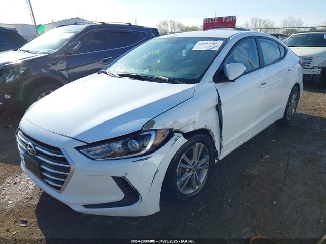 5NPD84LF9JH228617 Hyundai ELANTRA SEL