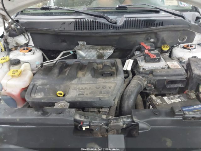 1C4NJDEBXGD586763 Jeep Compass Latitude