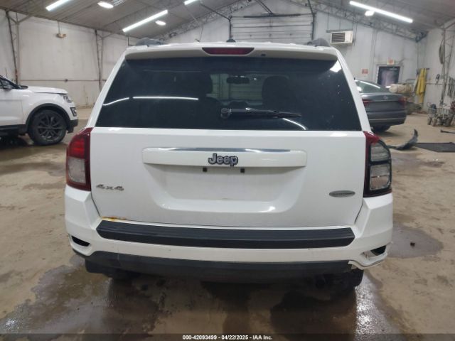 1C4NJDEBXGD586763 Jeep Compass Latitude