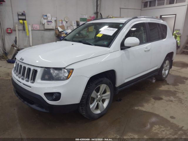 1C4NJDEBXGD586763 Jeep Compass Latitude