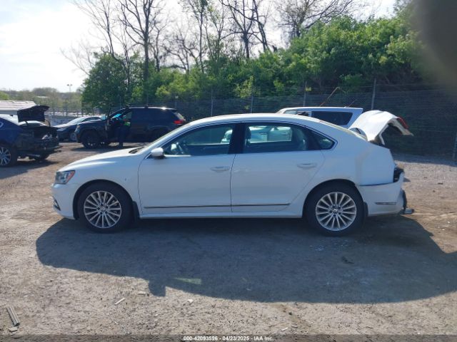 1VWBT7A32GC063821 Volkswagen Passat 1.8t Se