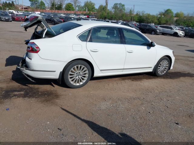 1VWBT7A32GC063821 Volkswagen Passat 1.8t Se