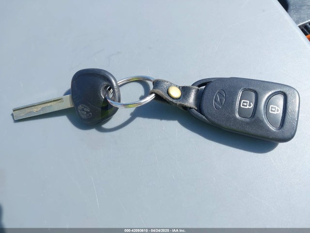 KMHCT4AE1HU300748 Hyundai 2017