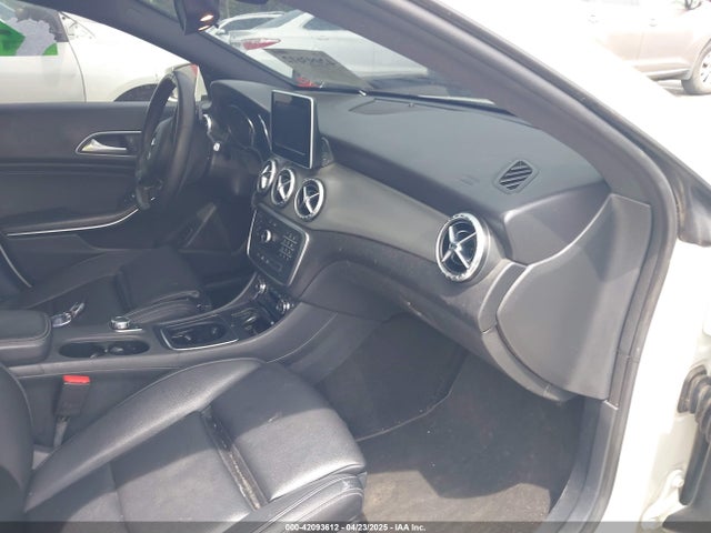 2016 Mercedes-benz Cla 250 მანქანა იყიდება აუქციონზე, vin: WDDSJ4EB8GN349563, აუქციონის ნომერი: 42093612