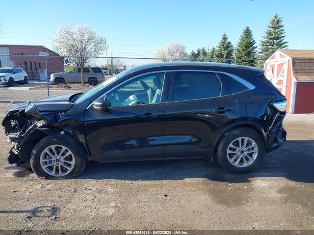 1FMCU9G68NUC01253 Ford ESCAPE SE