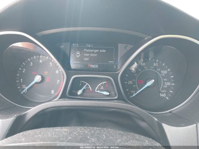 1FADP3K28FL366086 Ford FOCUS SE