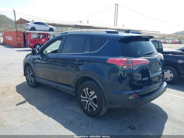 JTMZFREV1HJ135976 Toyota RAV4 LE