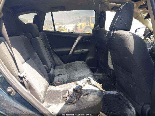 JTMZFREV1HJ135976 Toyota RAV4 LE
