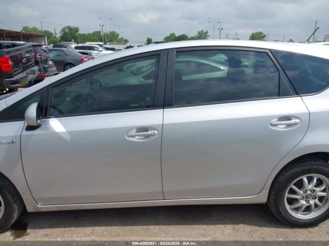 JTDZN3EU2FJ038659 Toyota Prius V Four