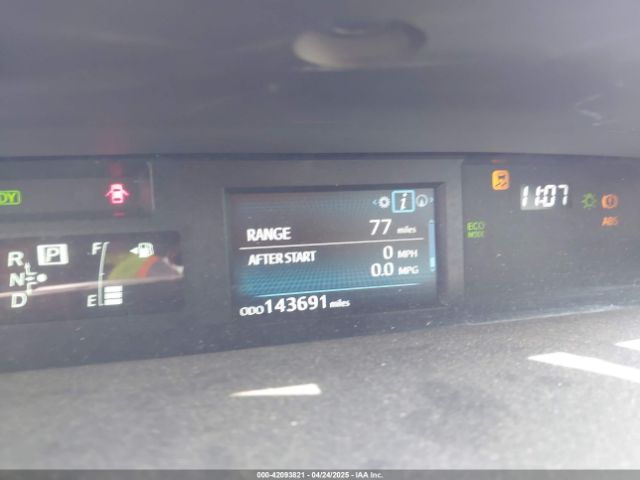 JTDZN3EU2FJ038659 Toyota Prius V Four