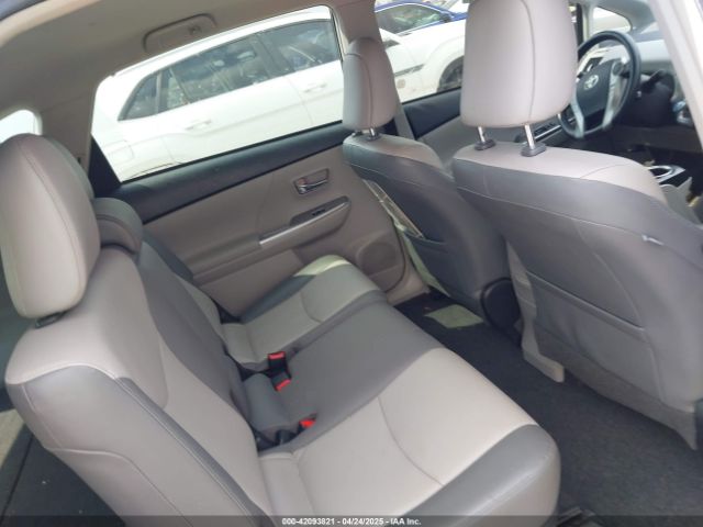 JTDZN3EU2FJ038659 Toyota Prius V Four