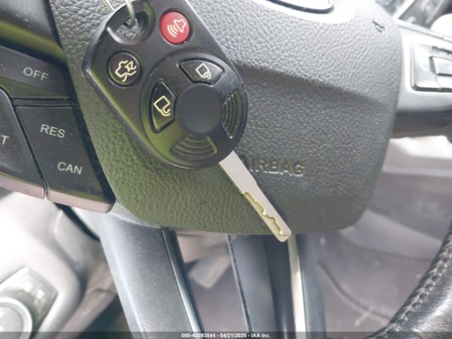 1FMCU0GD4HUE44010 Ford ESCAPE SE