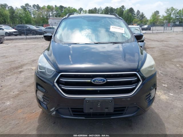 1FMCU0GD4HUE44010 Ford ESCAPE SE
