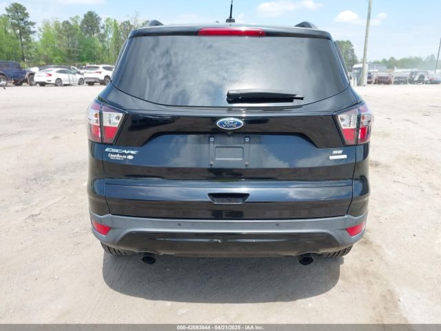 1FMCU0GD4HUE44010 Ford ESCAPE SE