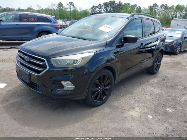 1FMCU0GD4HUE44010 Ford ESCAPE SE