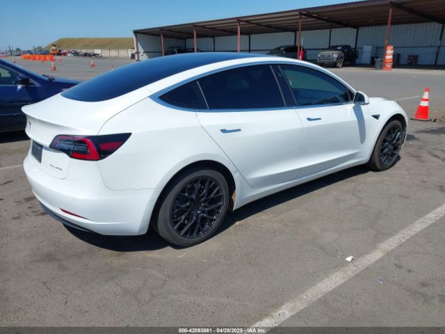 2019 TESLA MODEL 3 5YJ3E1EB0KF433398 Photo 3