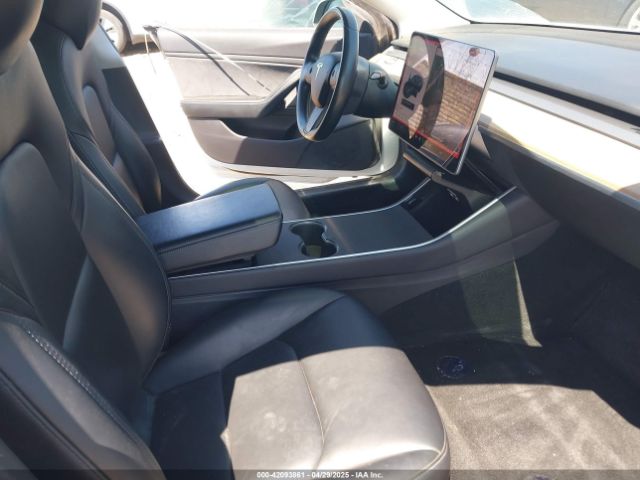 2019 TESLA MODEL 3 5YJ3E1EB0KF433398 Photo 4