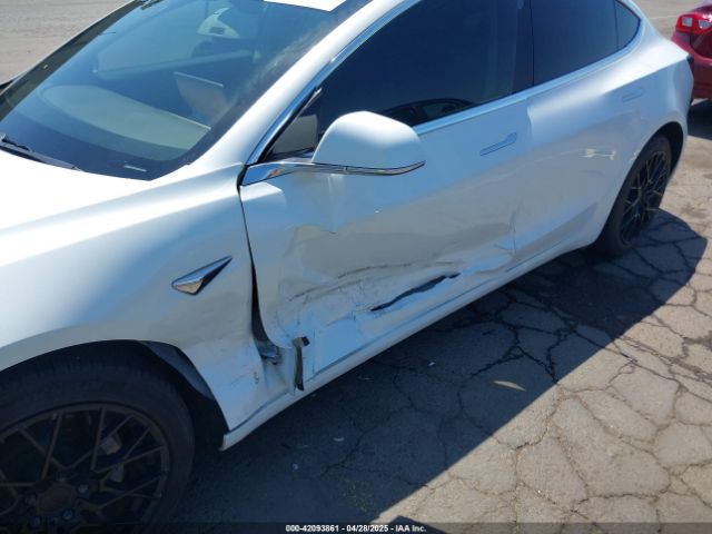 2019 TESLA MODEL 3 5YJ3E1EB0KF433398 Photo 5