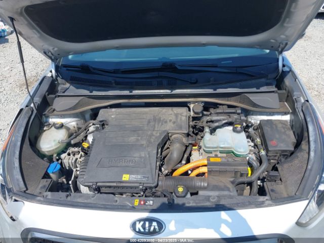 KNDCB3LC8H5059732 KIA NIRO LX