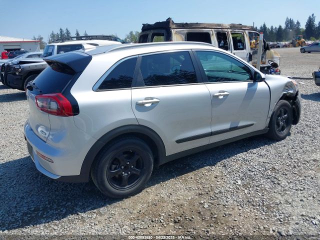 KNDCB3LC8H5059732 KIA NIRO LX