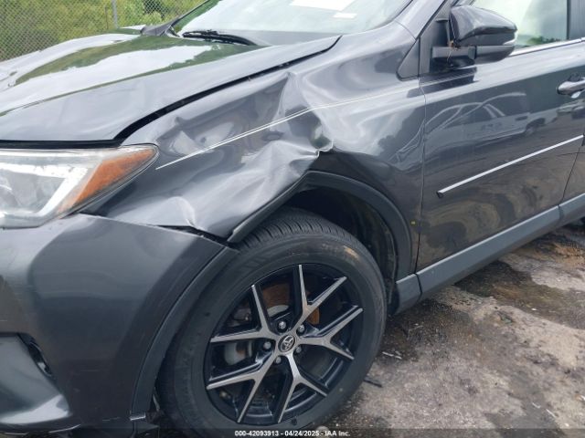 JTMNFREV5GD081318 Toyota RAV4 SE