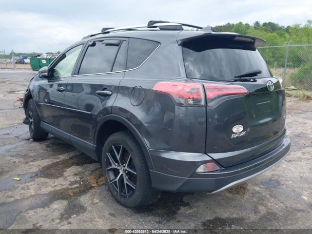 JTMNFREV5GD081318 Toyota RAV4 SE