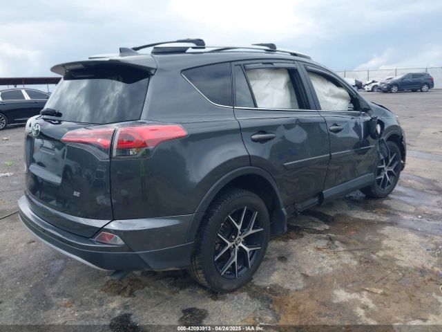 JTMNFREV5GD081318 Toyota RAV4 SE
